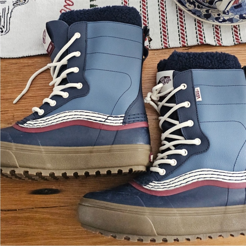 Vans Snowboots MTE Women’s 9 and Men’s 7.5